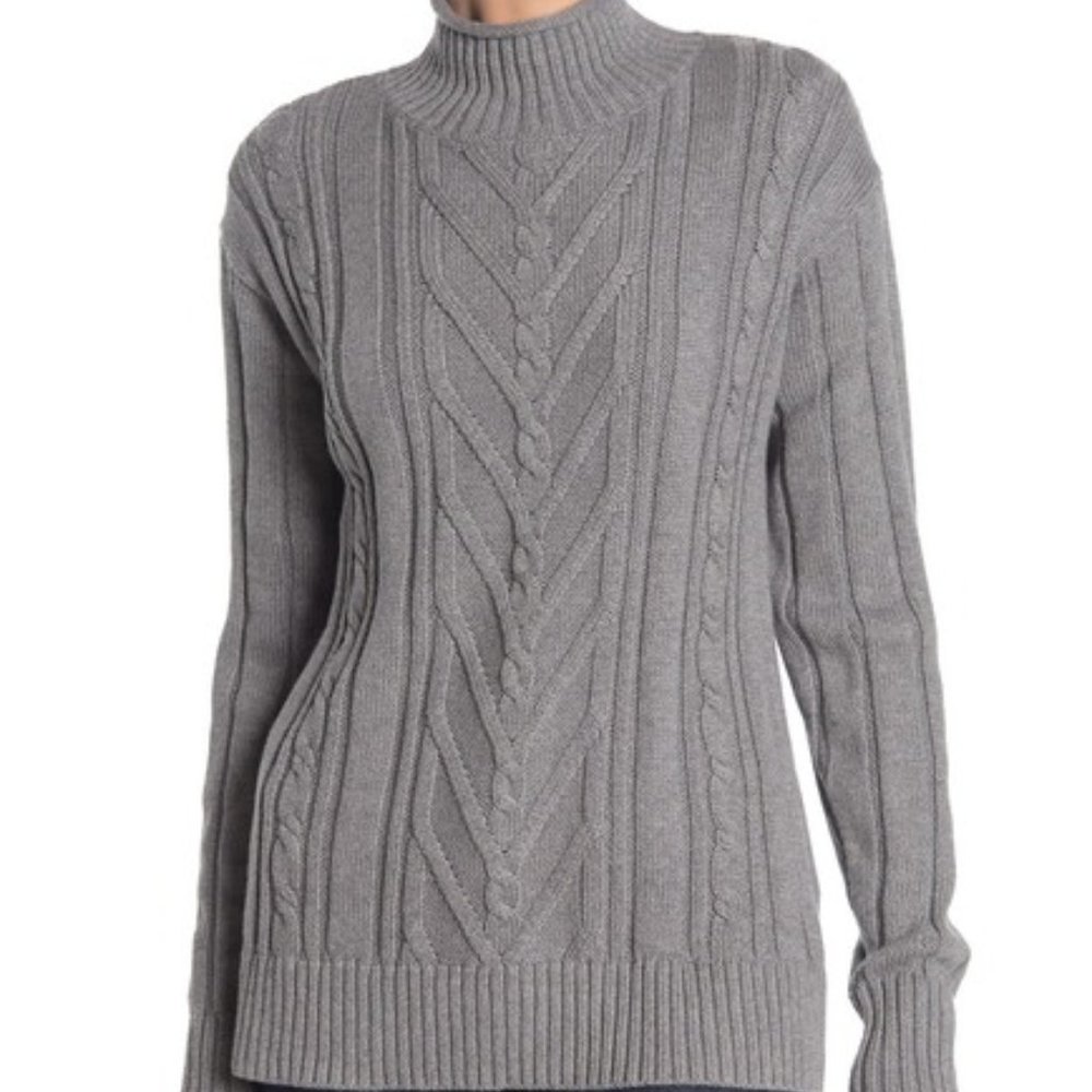 J Crew Cable Knit Cotton Sweater Size M.